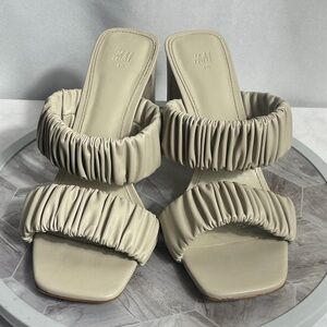 H&M Ruched Cream Block Heel Mules Women’s US 8.5 EU 40 Square Toe Slip On